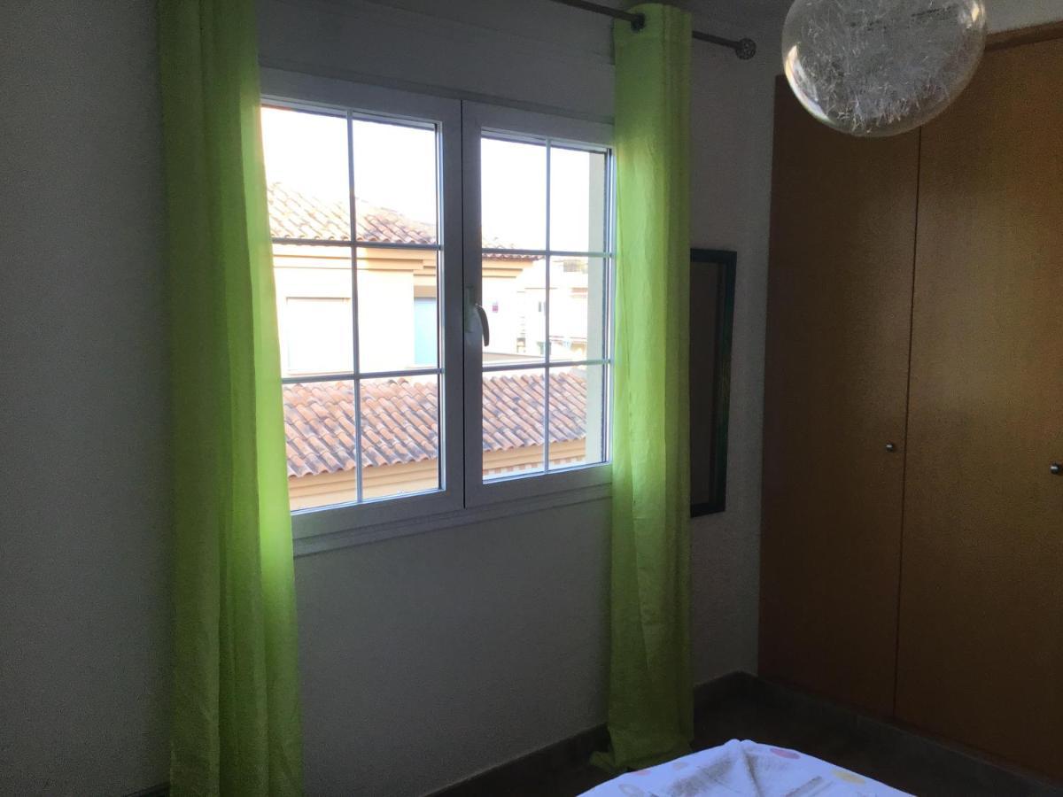 Double Room With Shared Bathroom And Shared Communal Areas R4 L'Alfas del Pi Exterior foto