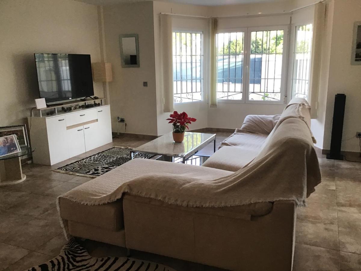 Double Room With Shared Bathroom And Shared Communal Areas R4 L'Alfas del Pi Exterior foto
